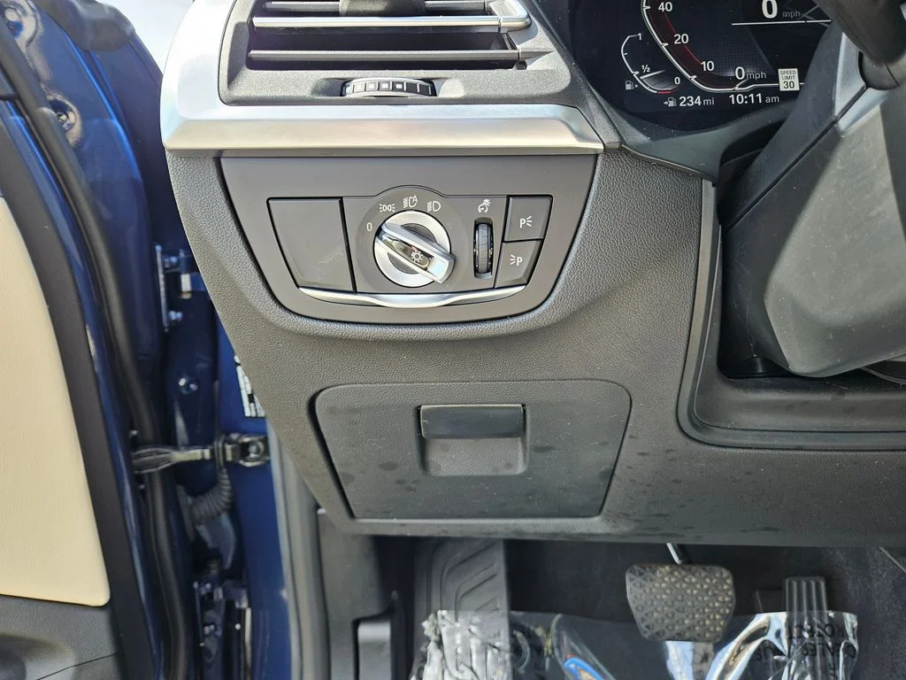 Used 2023 Phytonic Blue Metallic BMW xDrive30i image 28