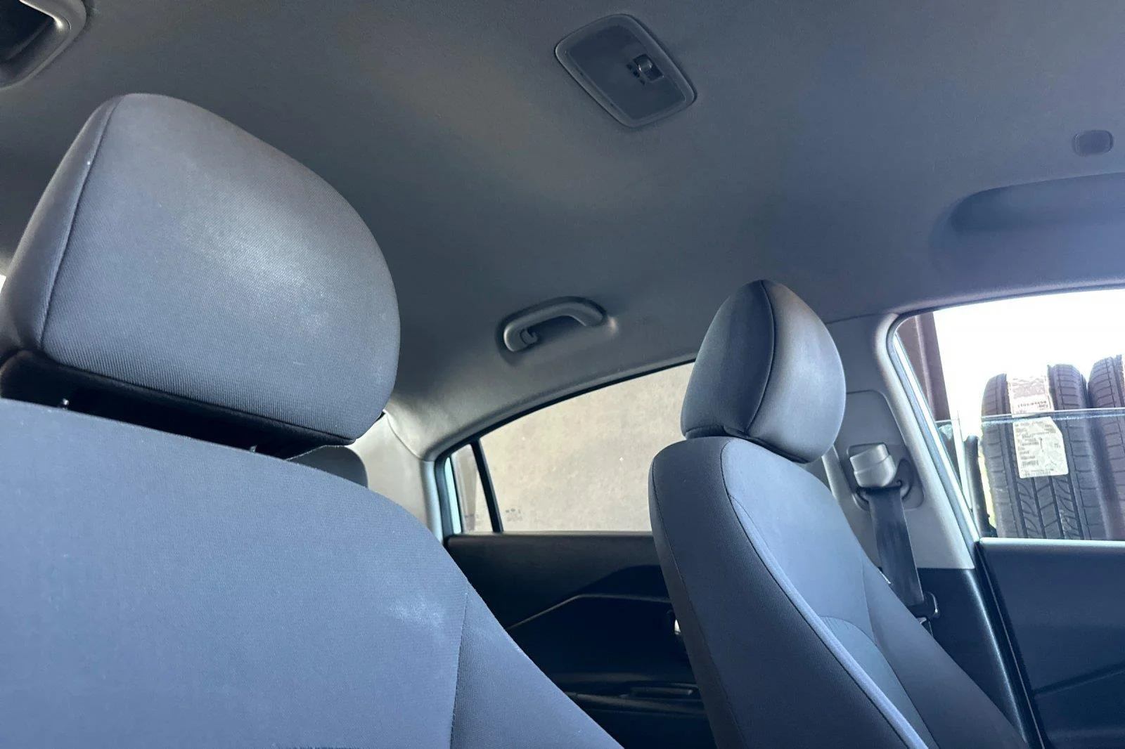 Used 2017 Clear White Kia LX image 16