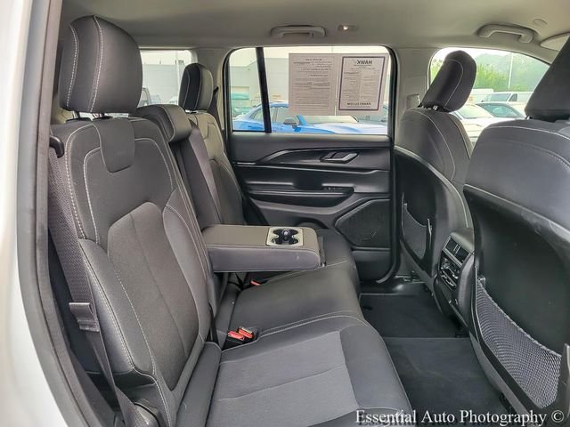 Used 2024 White Jeep Laredo image 26