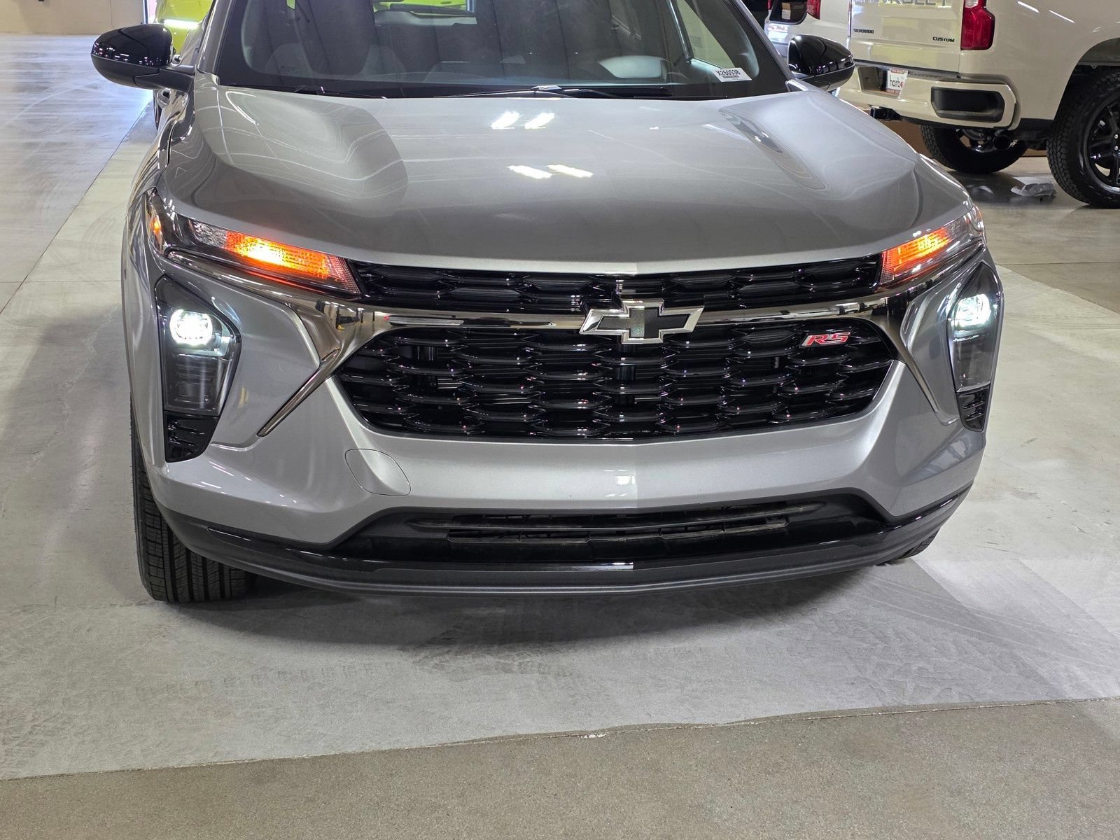 New 2026 Sterling Gray Metallic Chevrolet 1RS image 9