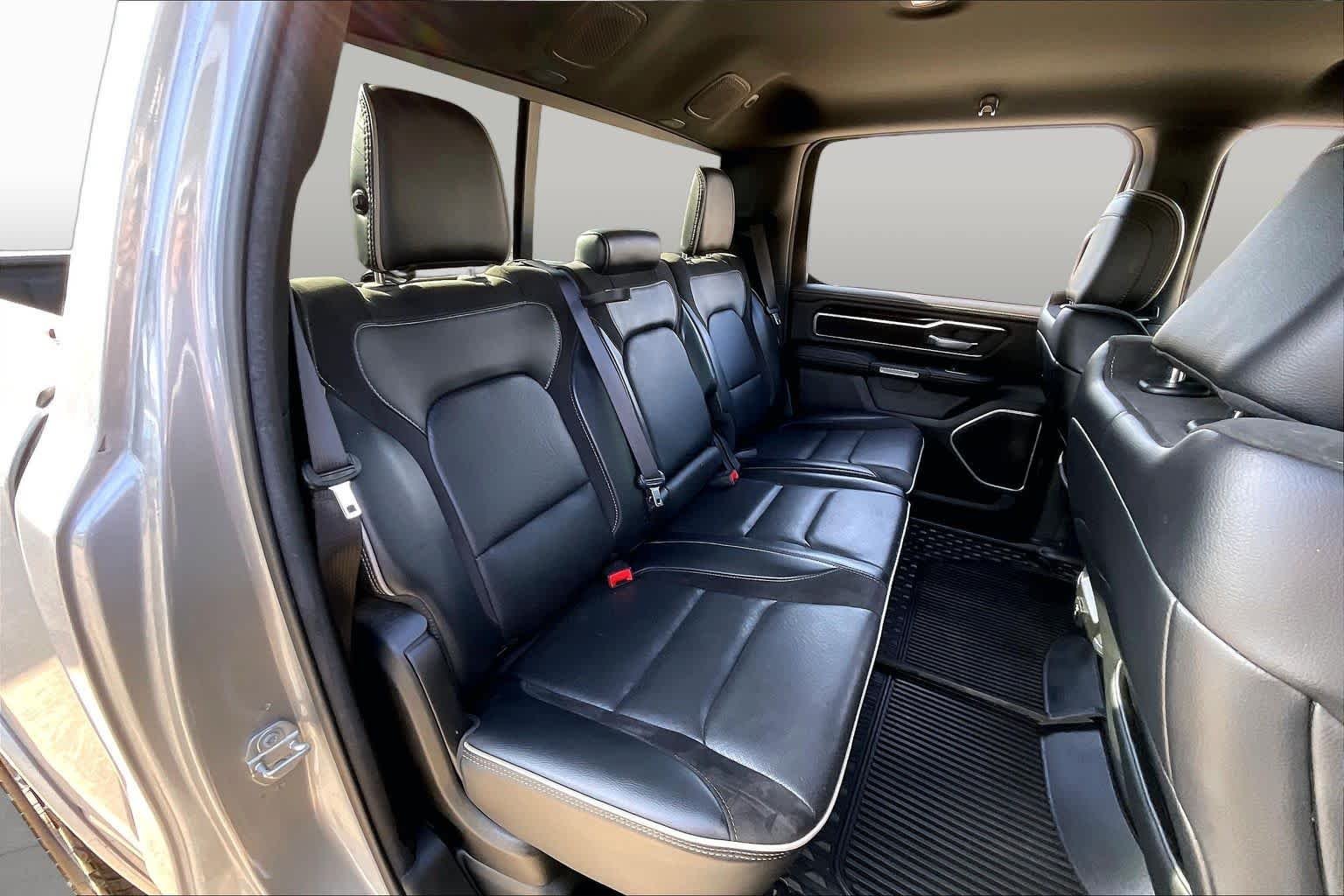 Used 2021 Billet Silver Metallic Clearcoat Ram Laramie image 19