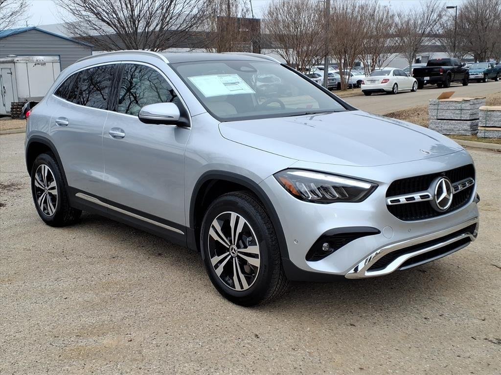 Used 2026 Cirrus Silver Metallic Mercedes-Benz GLA 250 image 3