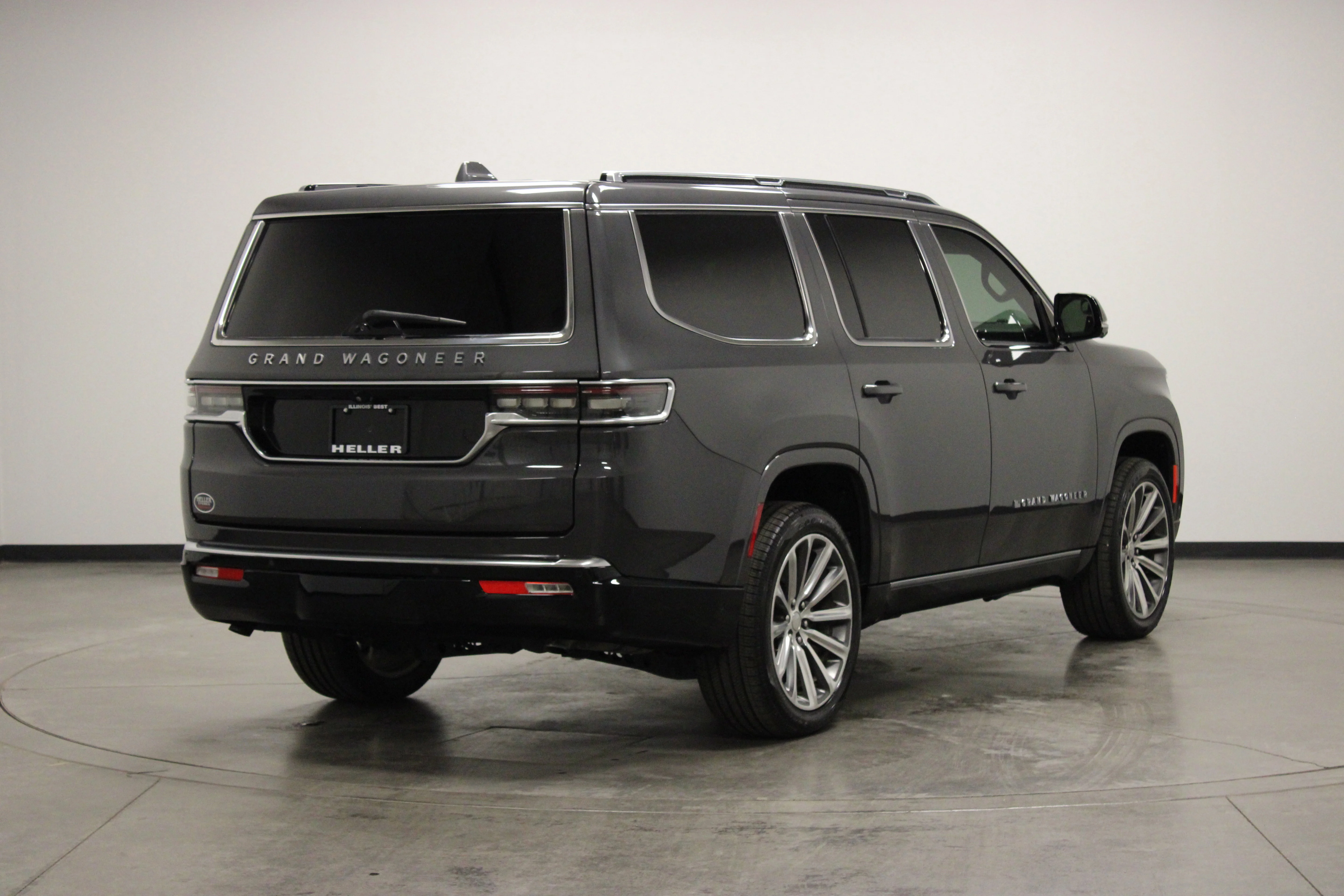 Used 2022 Baltic Gray Metallic Clearcoat Jeep Series II image 8