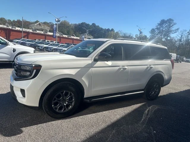 New 2025 Star White Metallic Tri-Coat Ford Active image 6