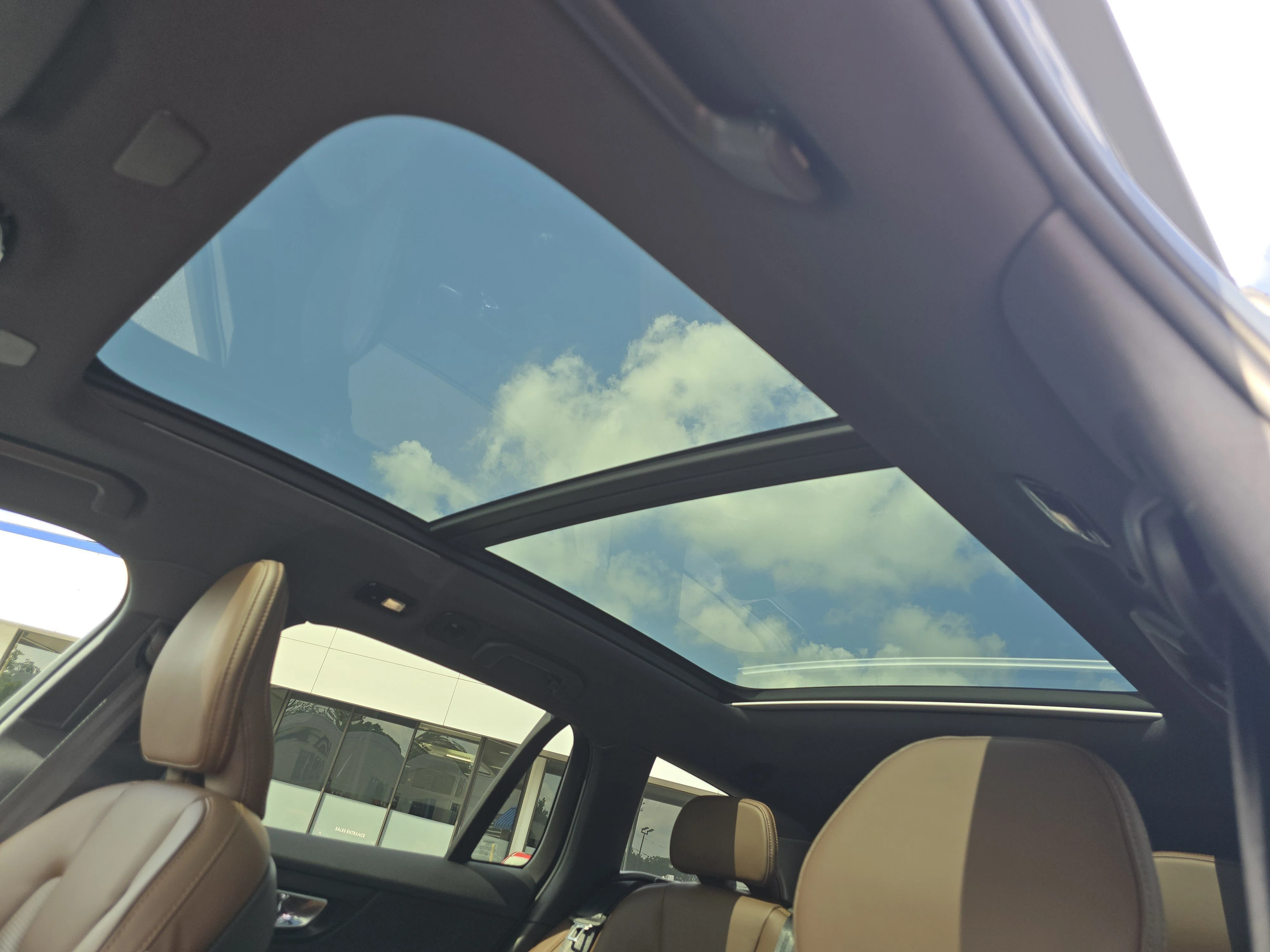 Used 2023 Thunder Grey Metallic Volvo Ultimate image 9