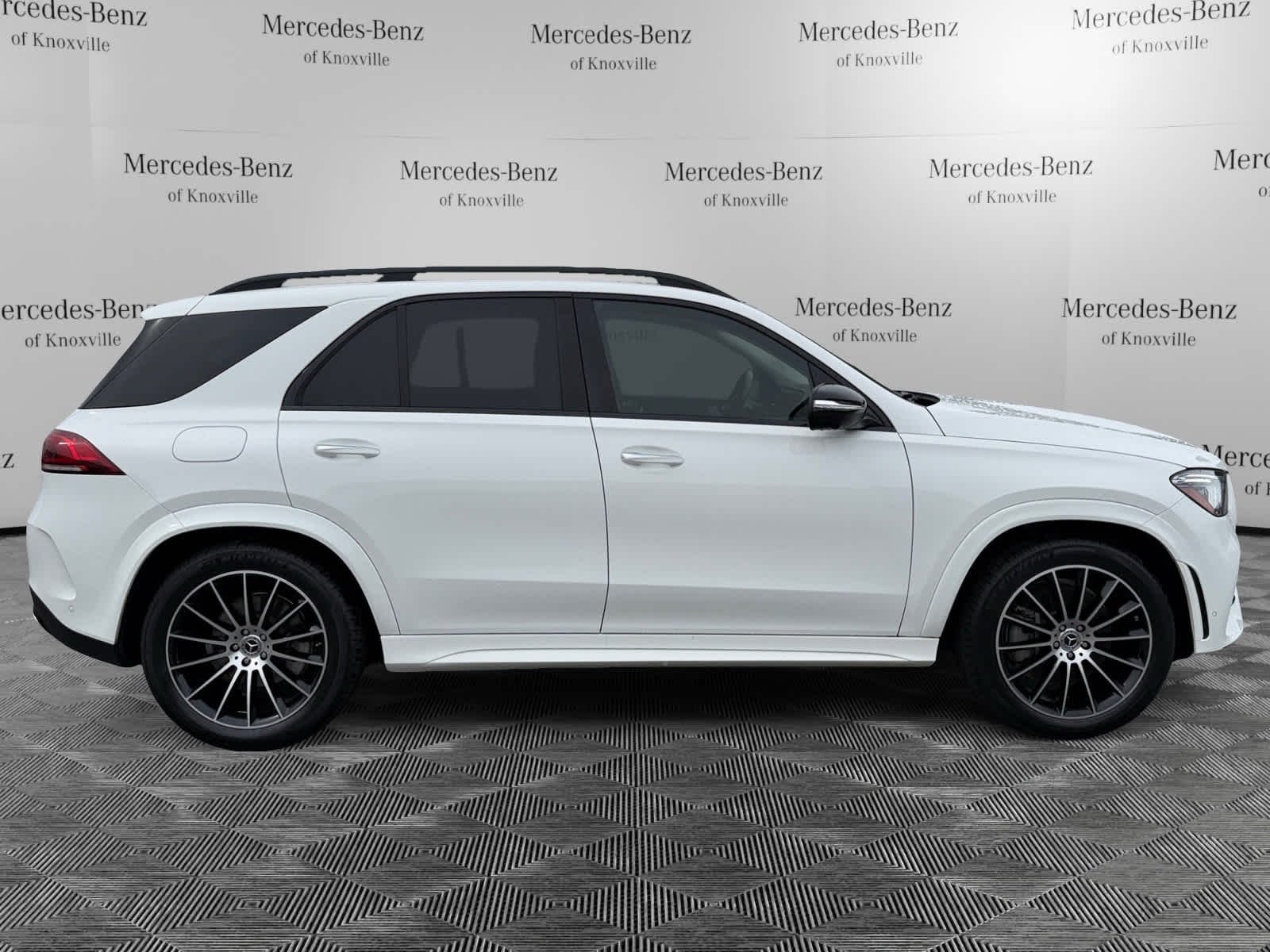 Certified Used 2023 Polar White Mercedes-Benz GLE 580 image 6