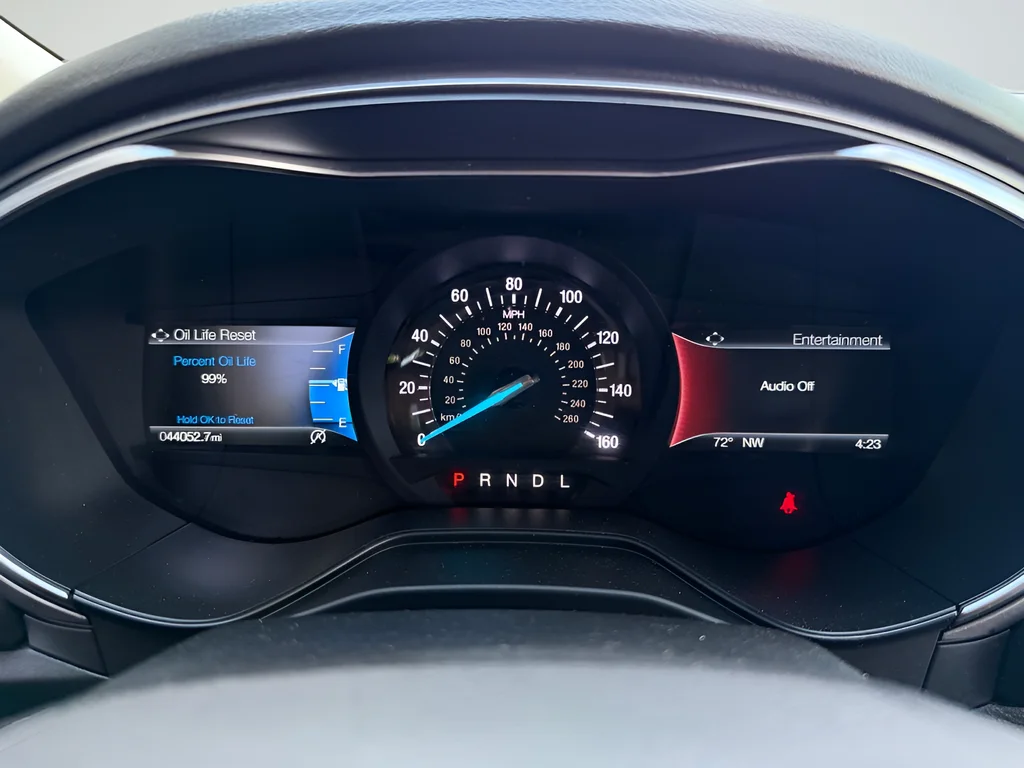 Used 2020 Black Ford SE image 15