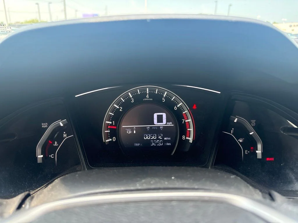 Used 2018 Silver Honda LX image 24