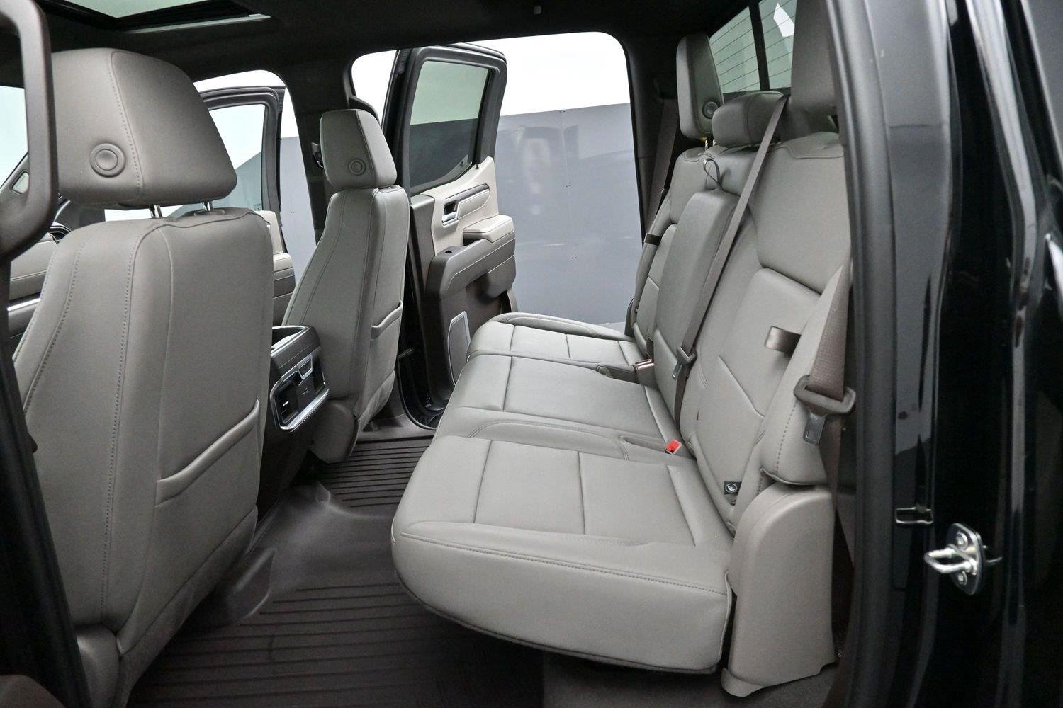 Used 2023 ONYX BLACK GMC SLT image 30