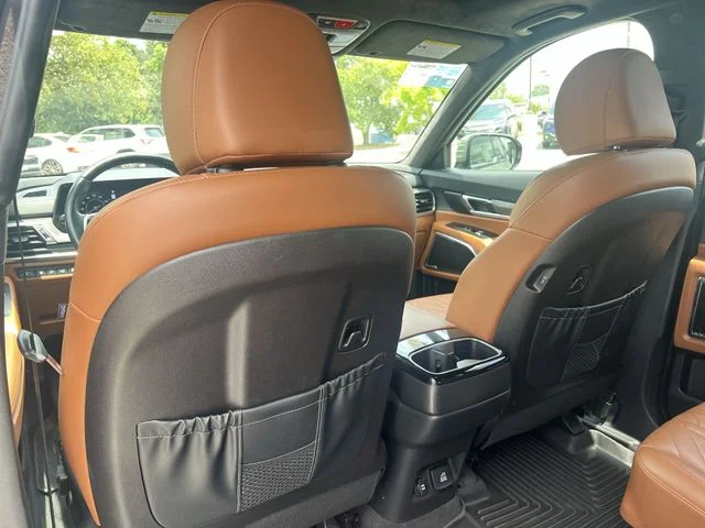 Used 2025 Green Kia SX-Prestige X-Line image 39
