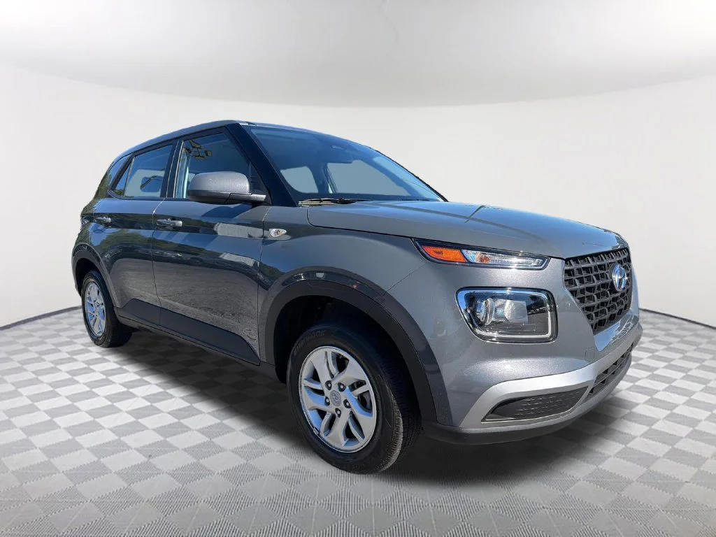 Used 2026 Gray Hyundai SE image 3