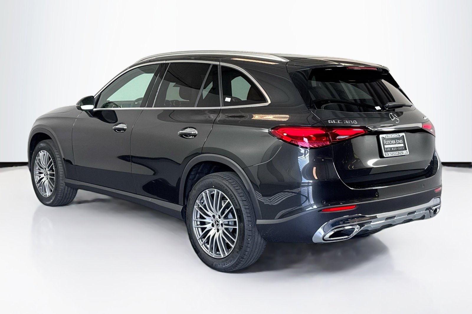 New 2026 Graphite Grey Metallic Mercedes-Benz GLC 300 image 7