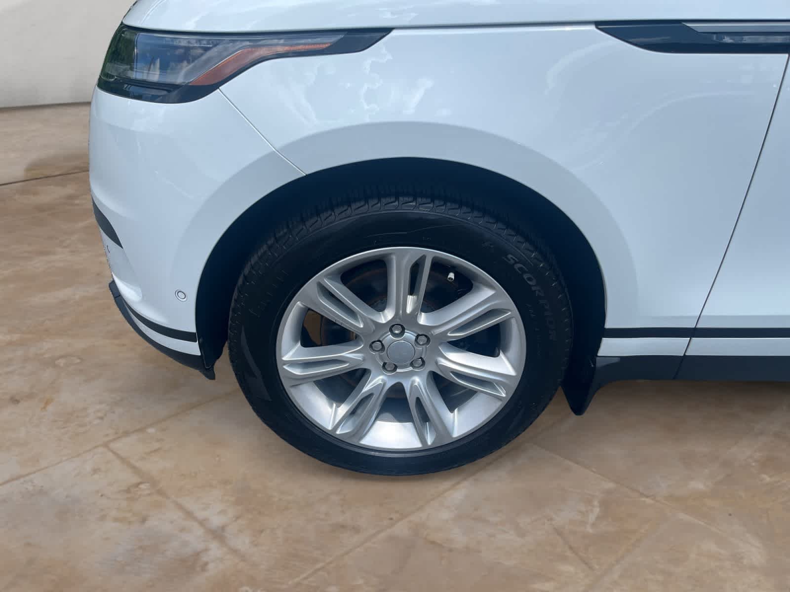 Certified Used 2026 Fuji White Land Rover S image 14