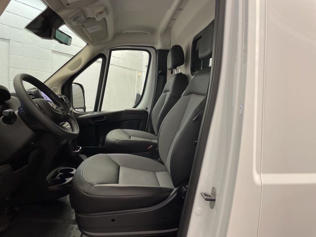 New 2026 Bright White Clear-Coat Exterior Paint RAM High Roof image 17