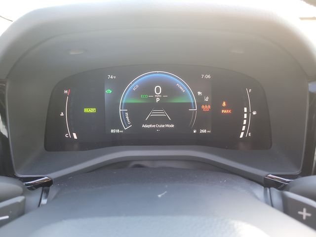 Used 2025  Toyota SE image 28
