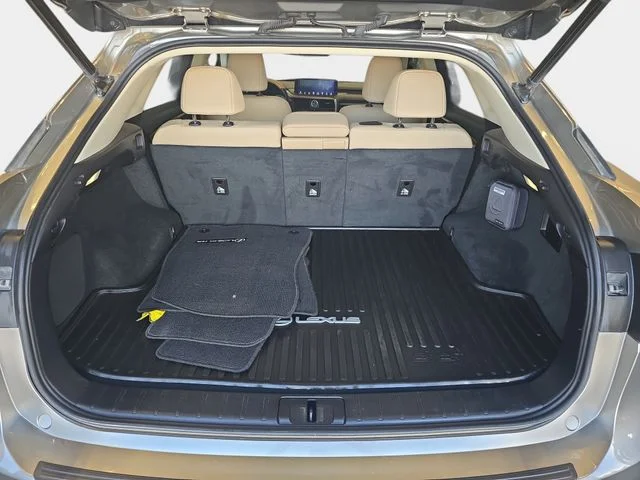 Used 2022 Silver Lexus 350 image 14