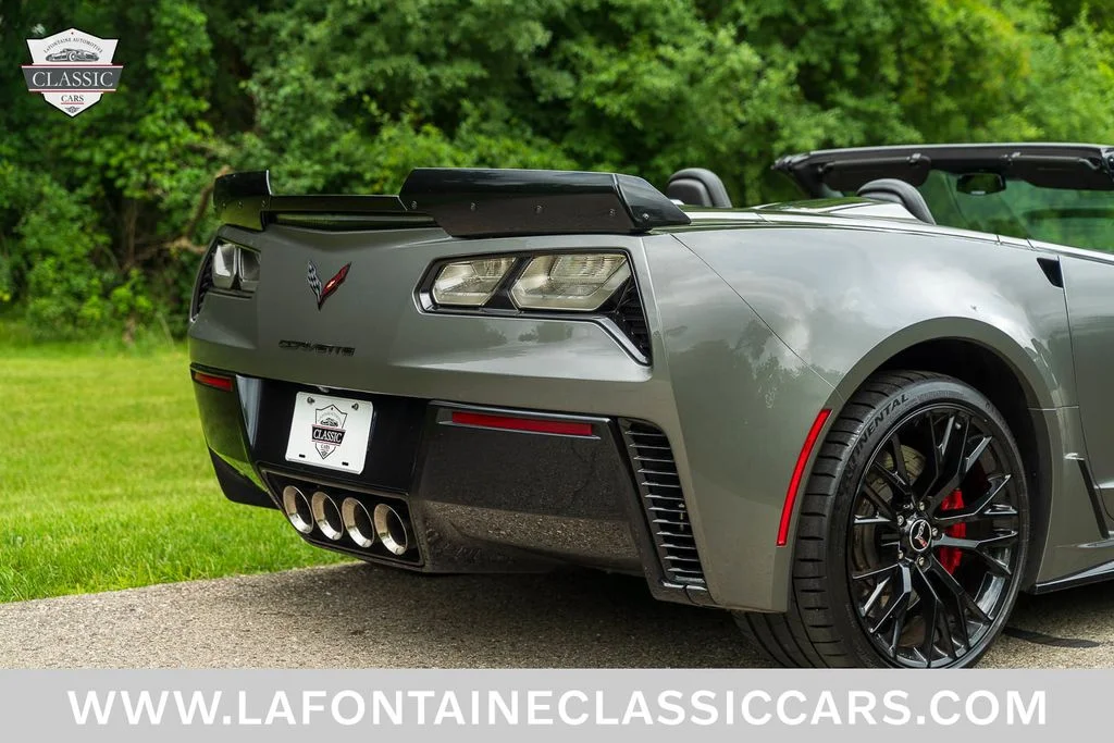 Used 2015 Gray Chevrolet Z06 image 38