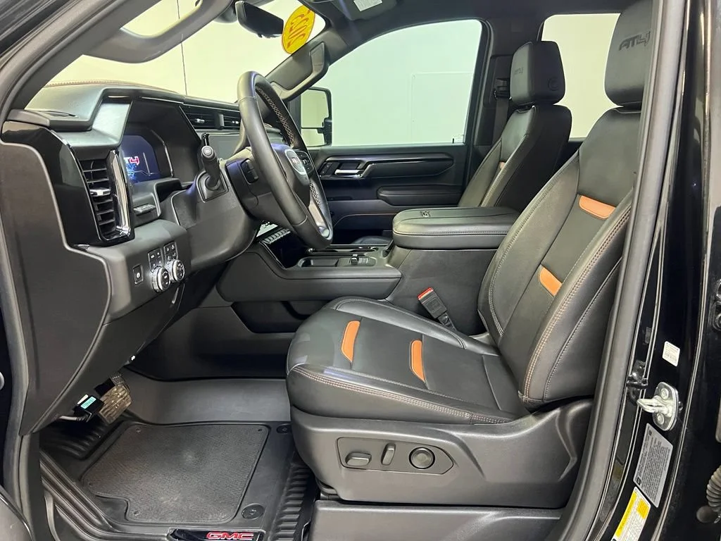 Used 2025 Onyx Black GMC AT4 image 15