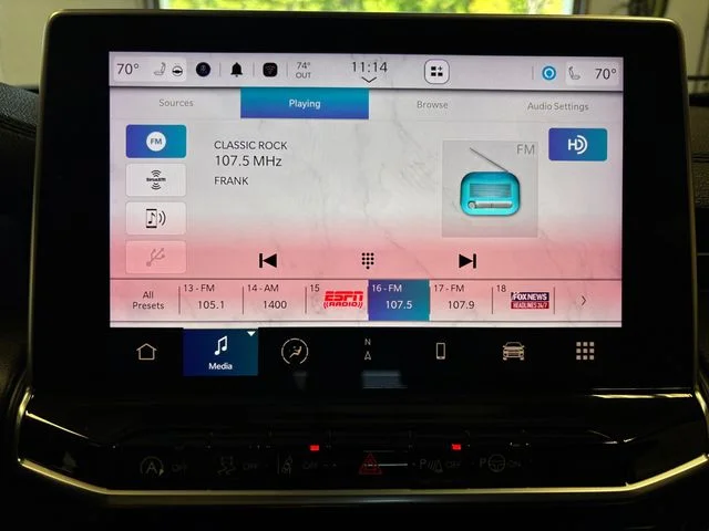 Used 2023 Red Jeep Limited image 19