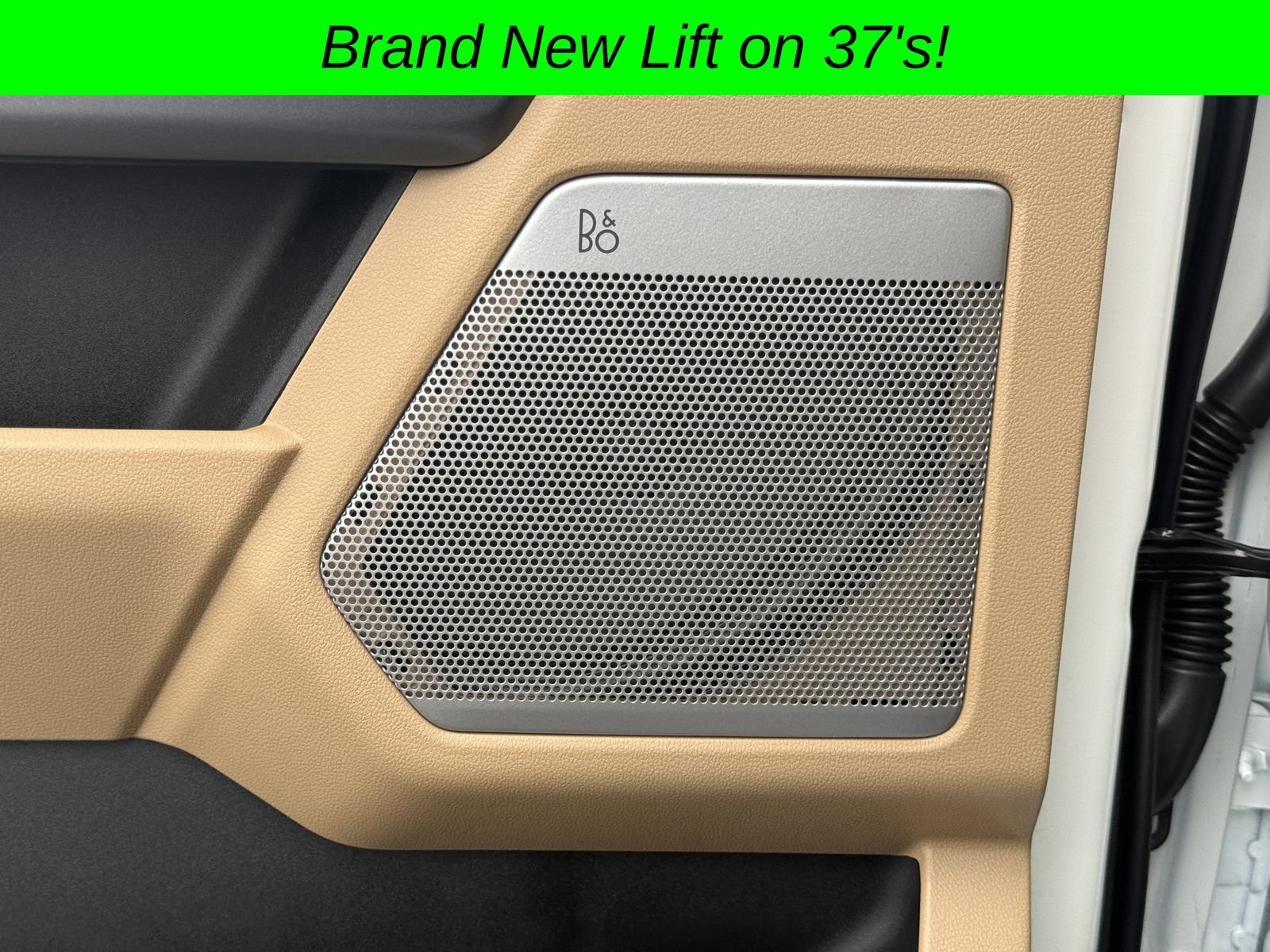 Used 2025 White Ford Lariat image 24
