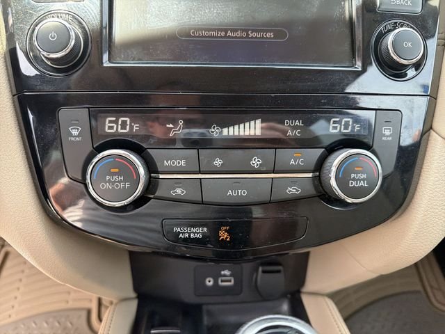 Used 2019 Red Nissan SL image 20