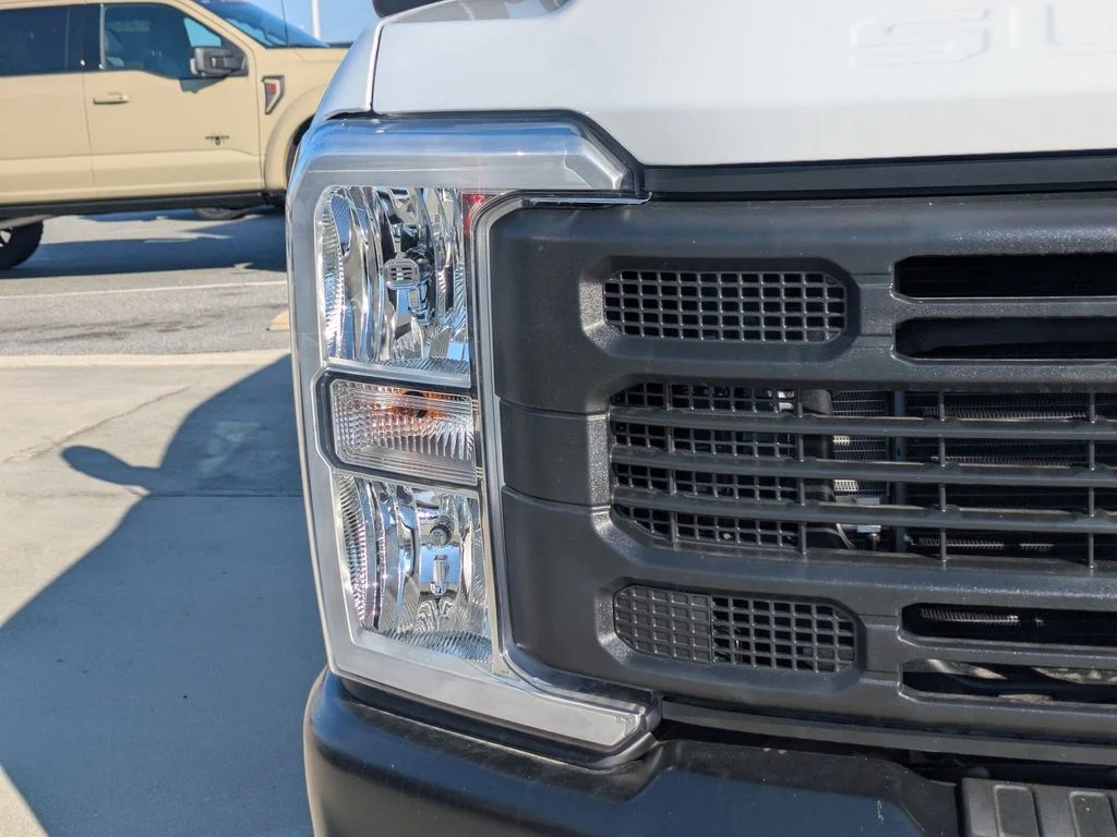 2026 Ford F-250 Super Duty XL - Photo 9