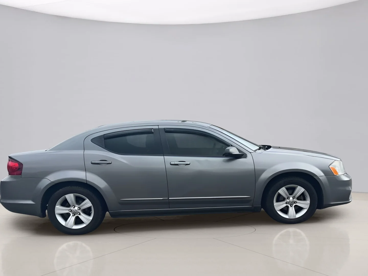 Used 2012 Gray Dodge SE image 9