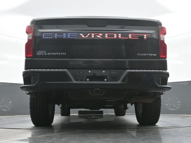 Used 2021 Black Chevrolet Custom image 18