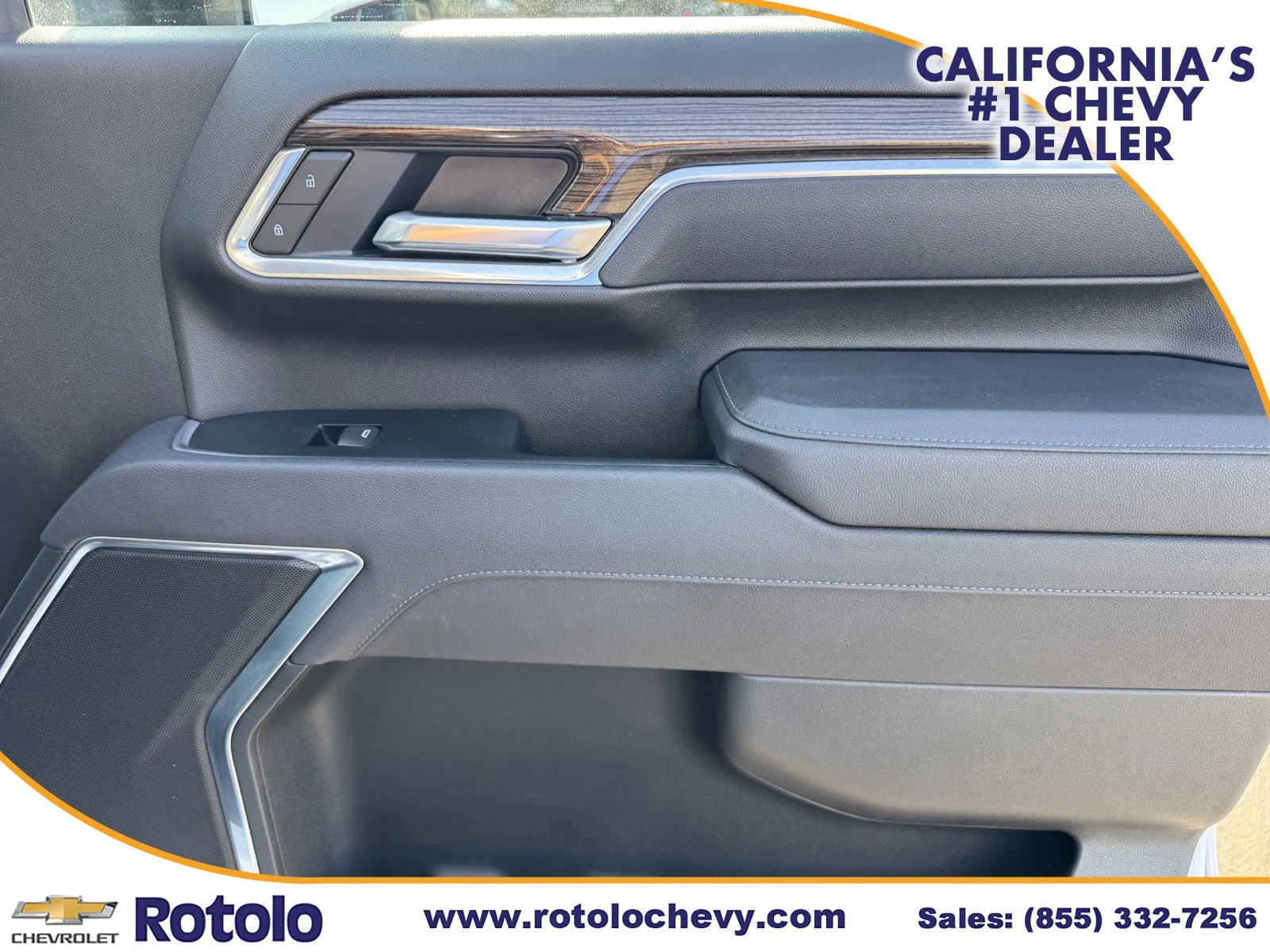 Used 2025 Summit White Chevrolet LT image 9