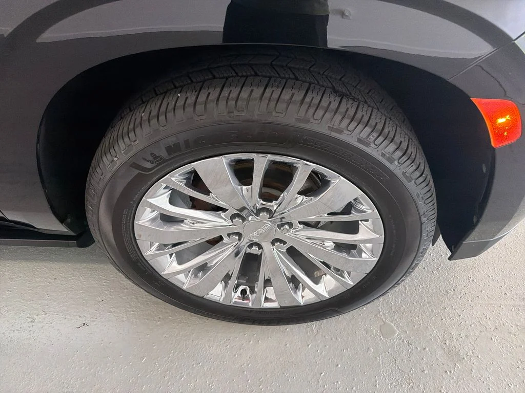 Used 2021 Black GMC Denali image 5
