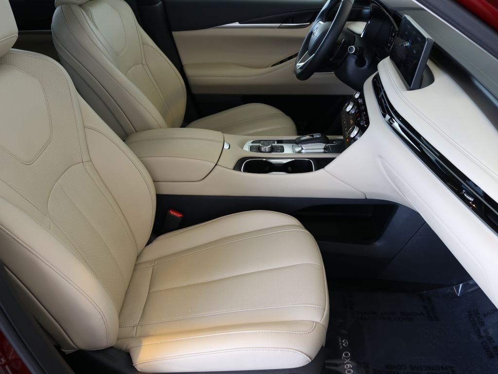 Certified Used 2025 Red INFINITI Sensory image 38