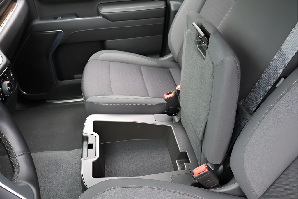 Used 2023 White Chevrolet LT image 15