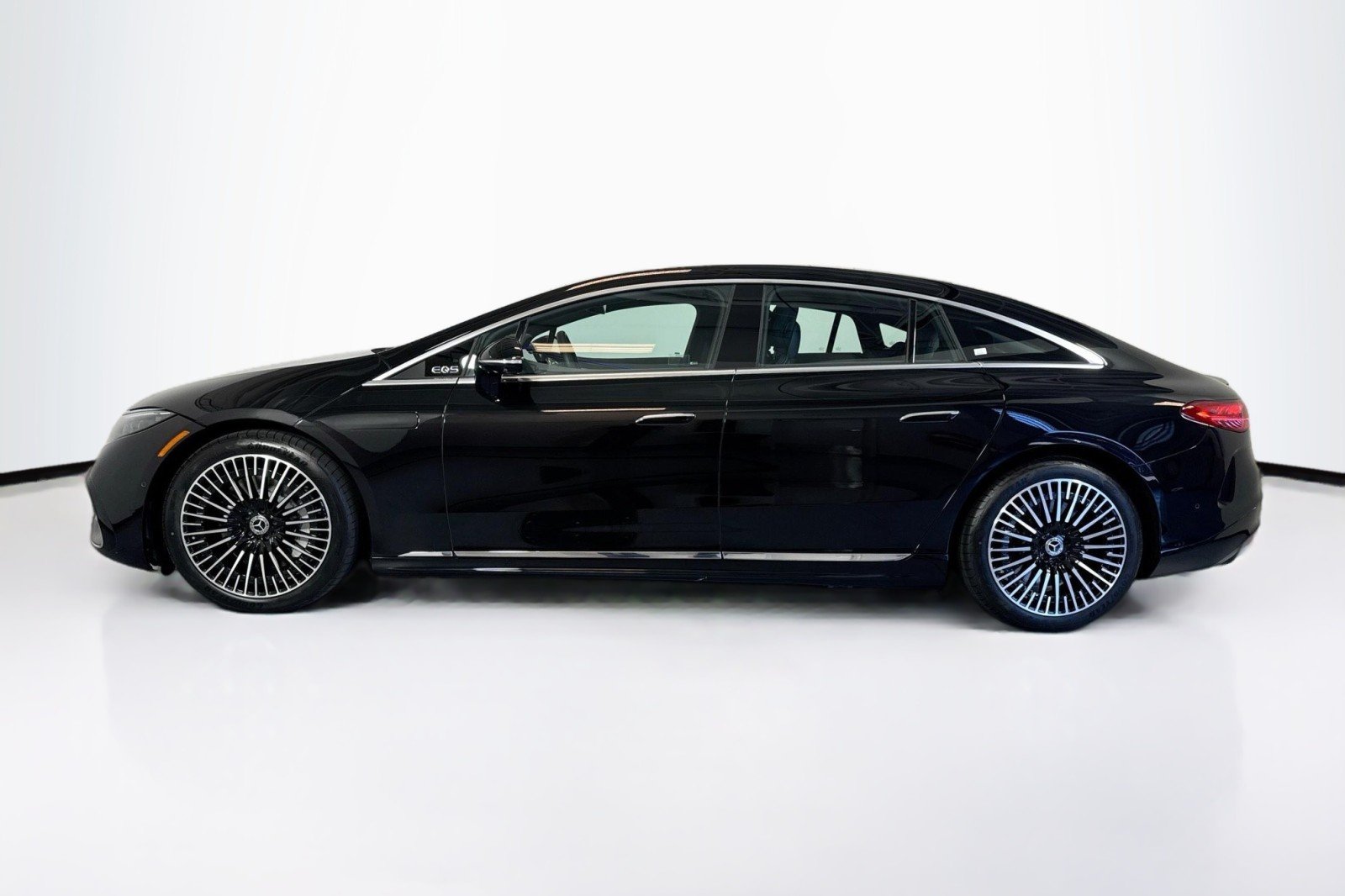 Certified Used 2023 Obsidian Black Metallic Mercedes-Benz EQS 580 4MATIC® Sedan image 8
