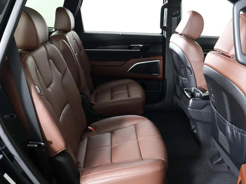 Used 2024 Black Kia SX image 38
