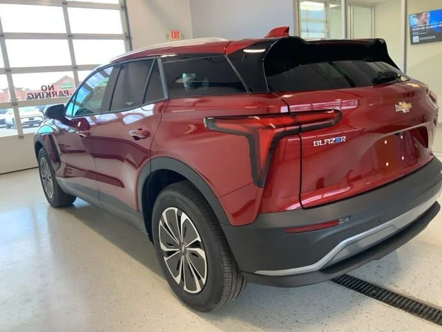 2025 Chevrolet Blazer EV LT - Photo 13