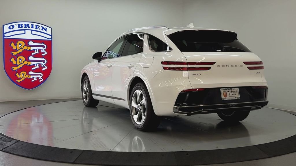 Certified Used 2026 Alta White Genesis 2.5T Select image 6
