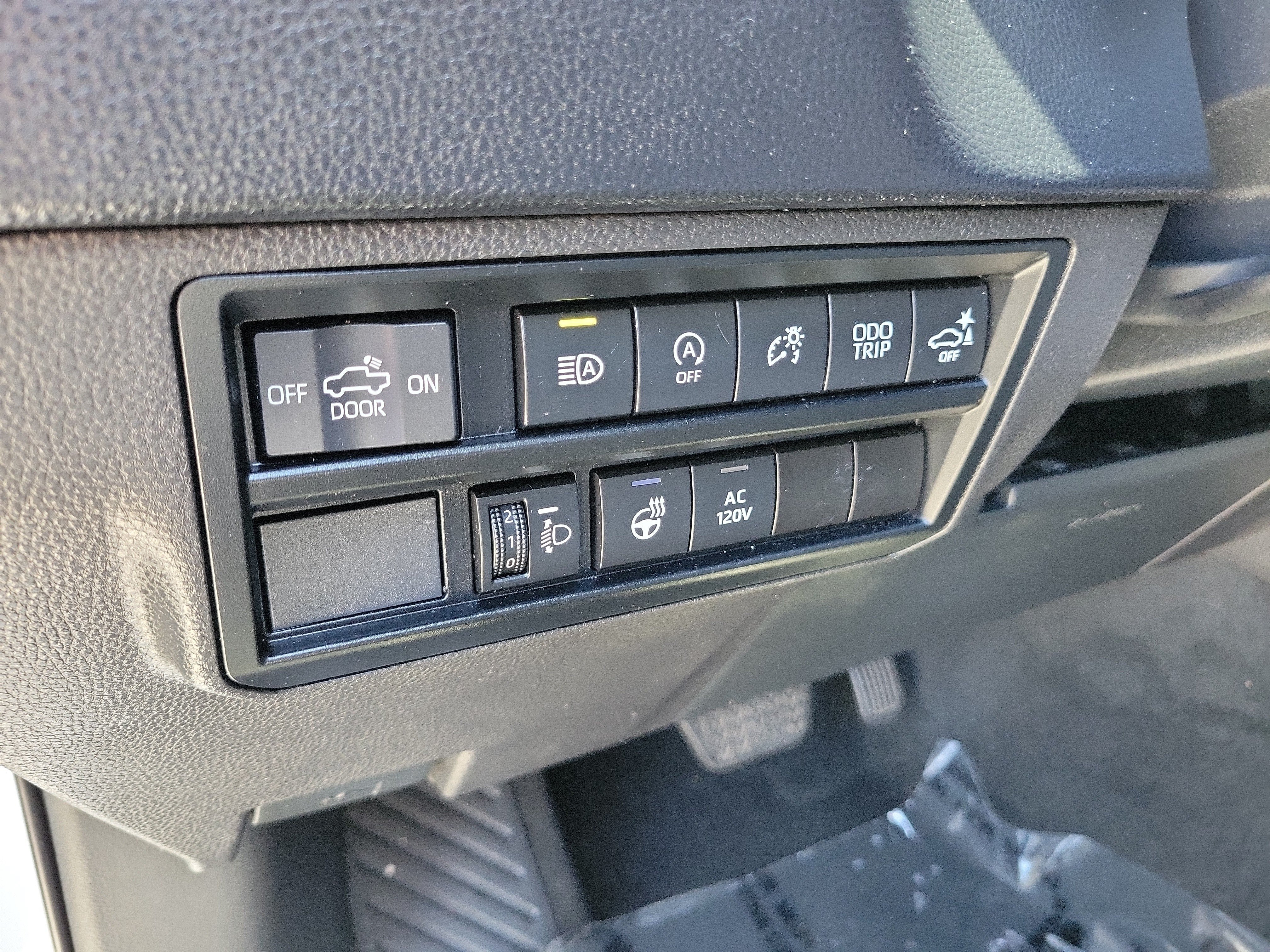 Used 2024 Ice Toyota SR5 image 20