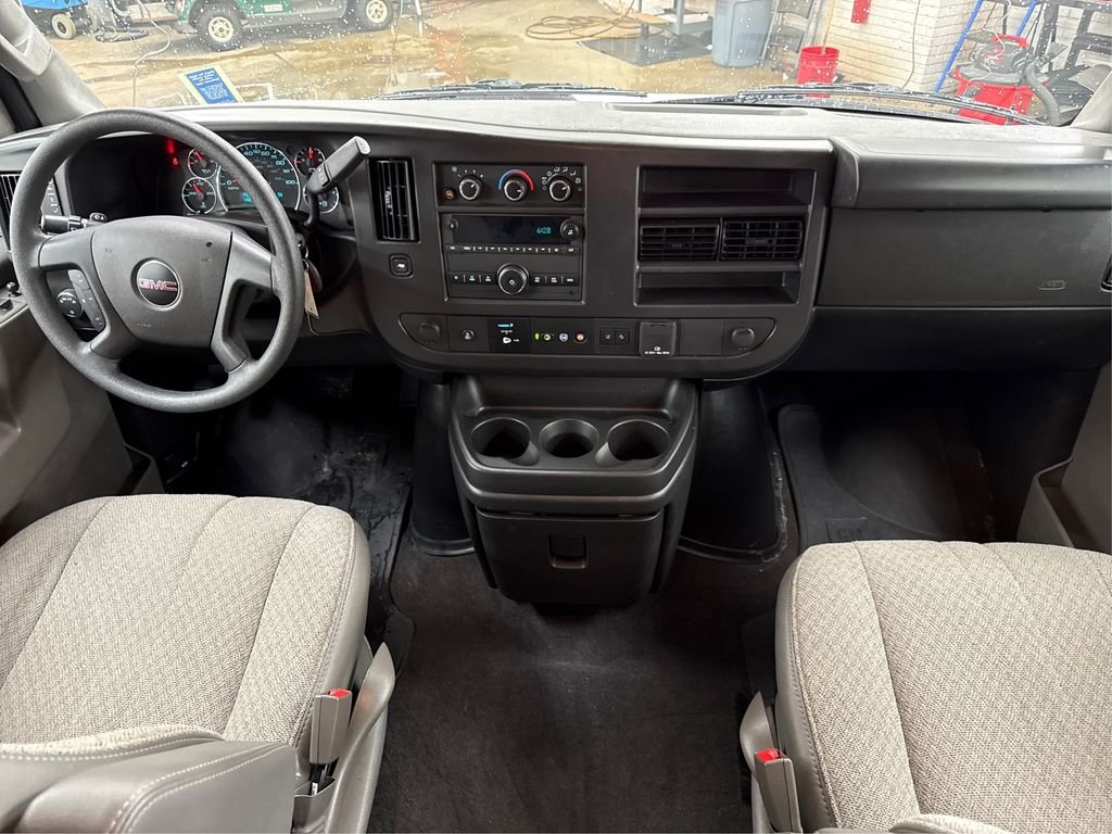 Used 2025 White GMC LT image 20