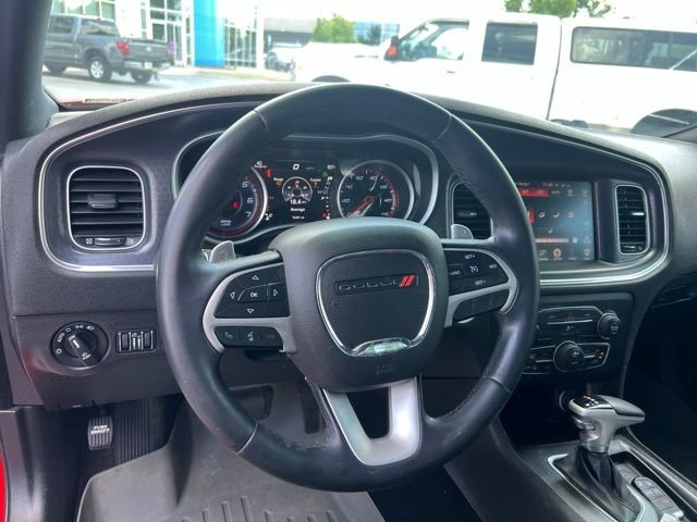 Used 2015 Torred Dodge SXT image 16