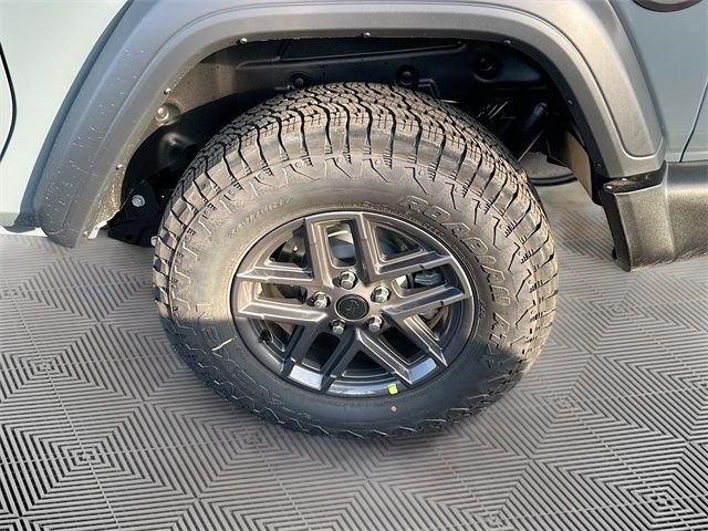 New 2026 Anvil Clear-Coat Exterior Paint Jeep Sport S image 17