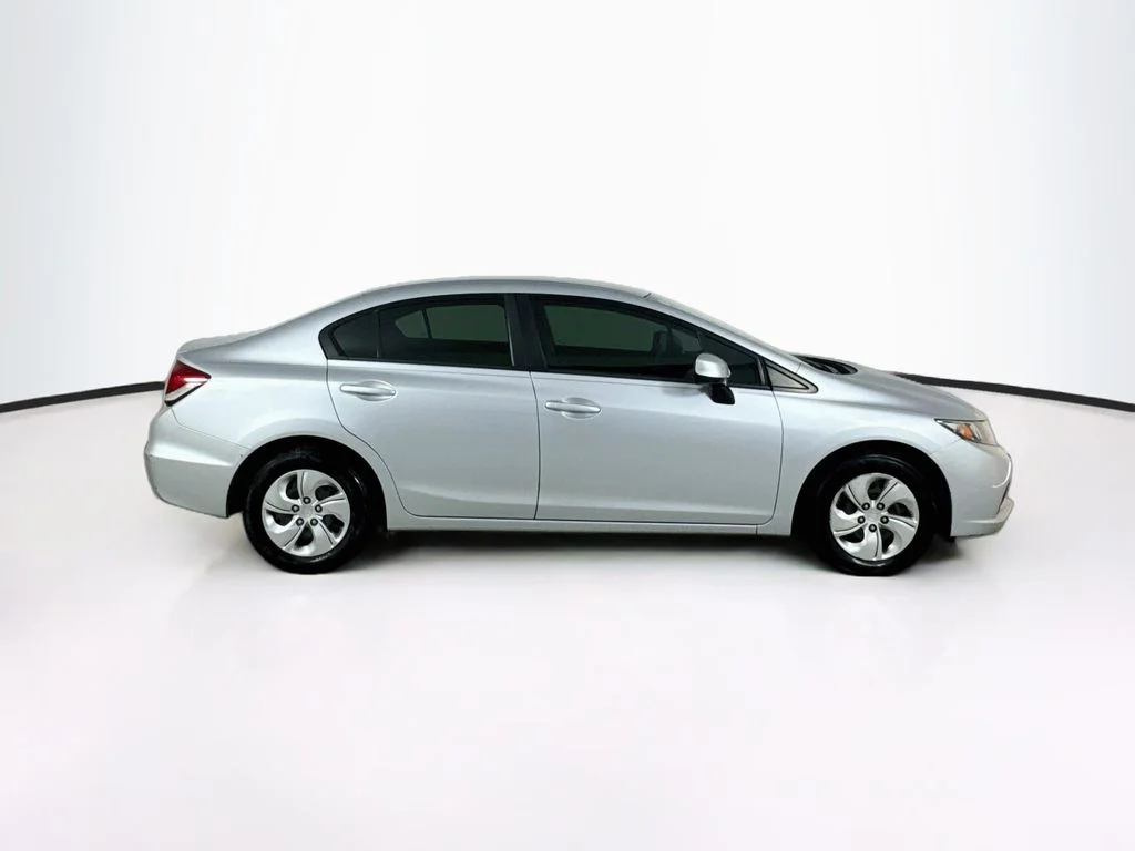Used 2013 Silver Honda LX image 8