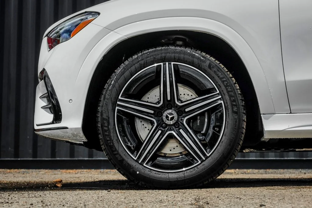 New 2026 Polar White Mercedes-Benz GLE 450e image 4