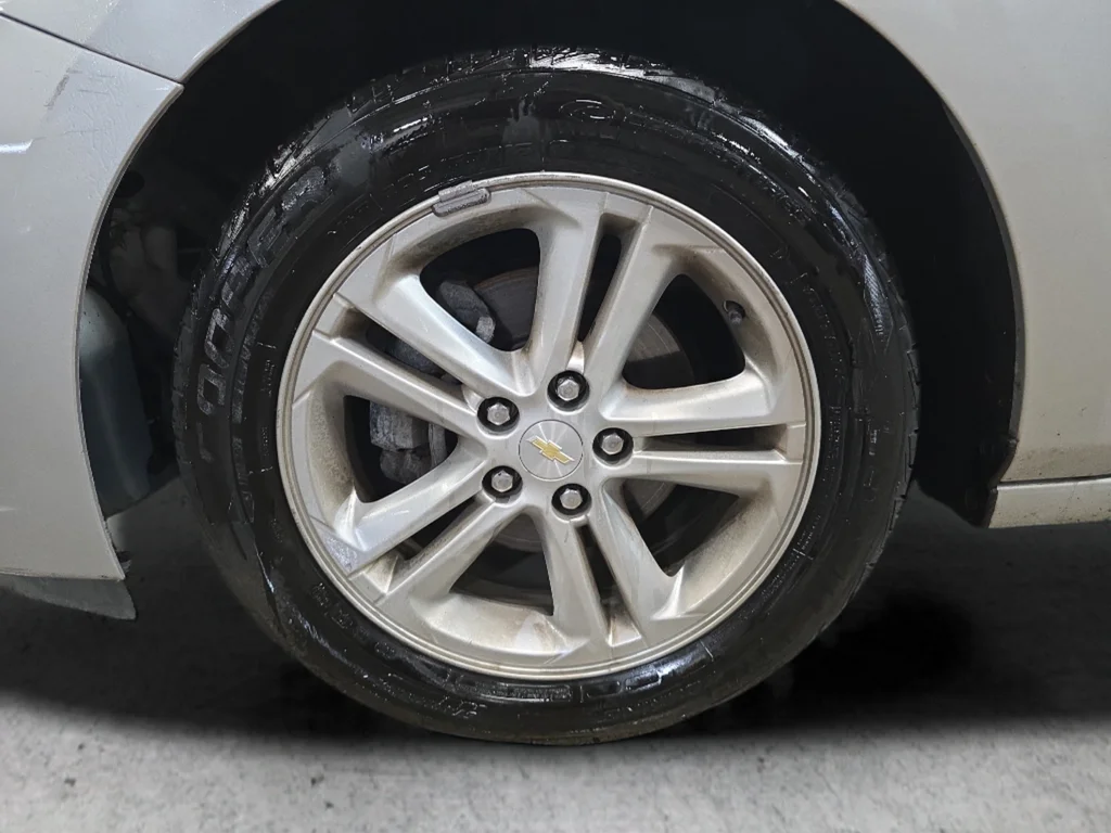 Used 2017 Silver Chevrolet LT image 32