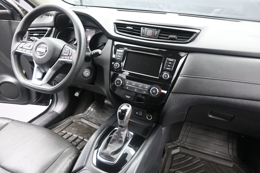 Used 2020 Black Nissan S image 28