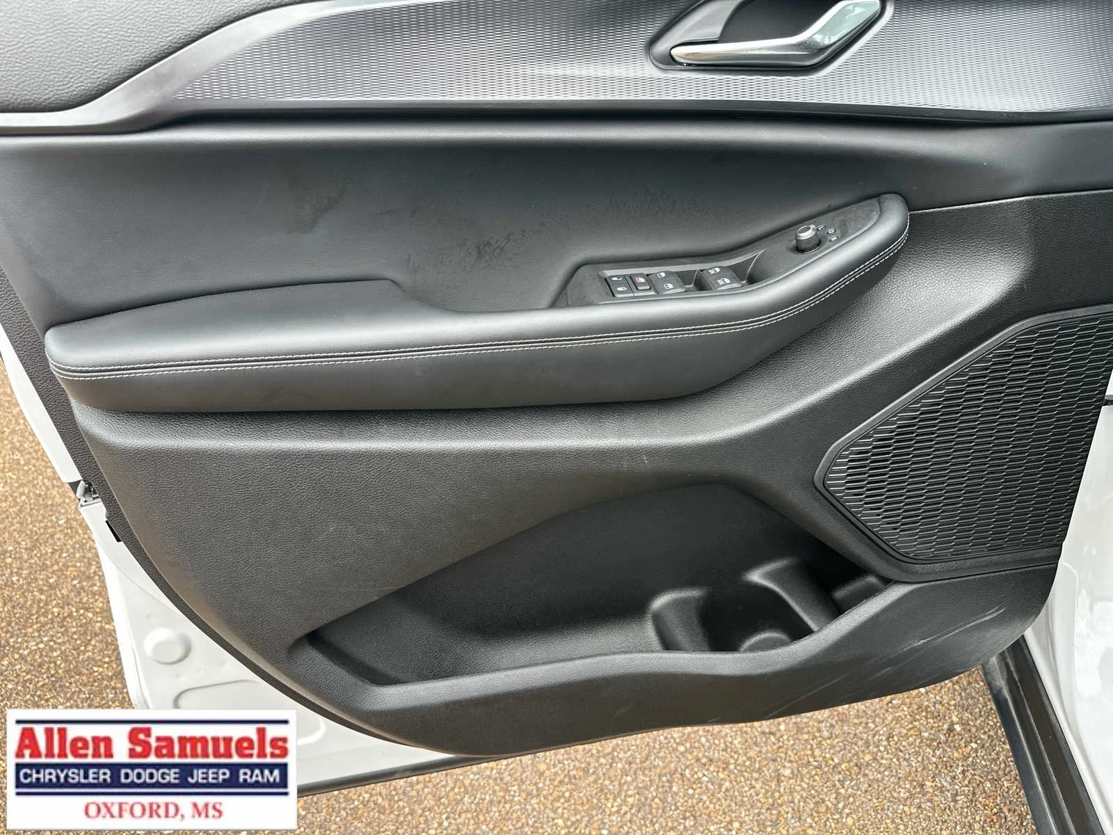 Used 2025 Bright White Clearcoat Jeep Altitude image 42