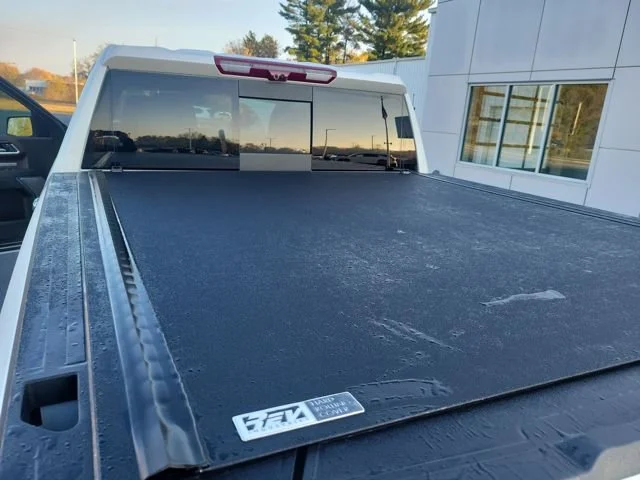 Used 2025 White Frost Tricoat GMC Denali image 42
