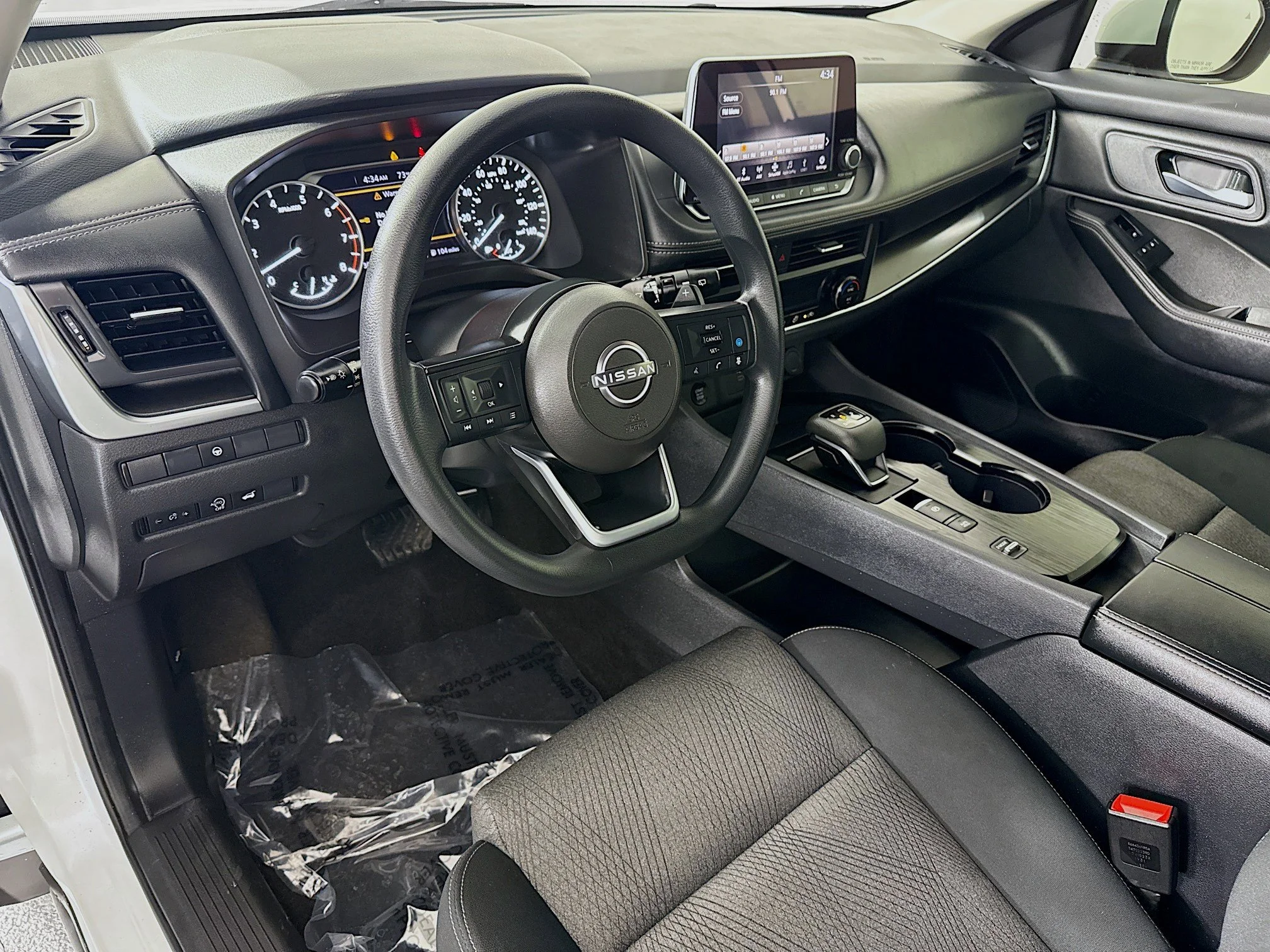 Used 2024 Everest White Pearl Nissan SV image 19