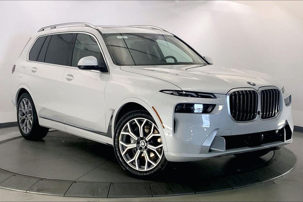 Used 2027 Mineral White Metallic BMW  image 11