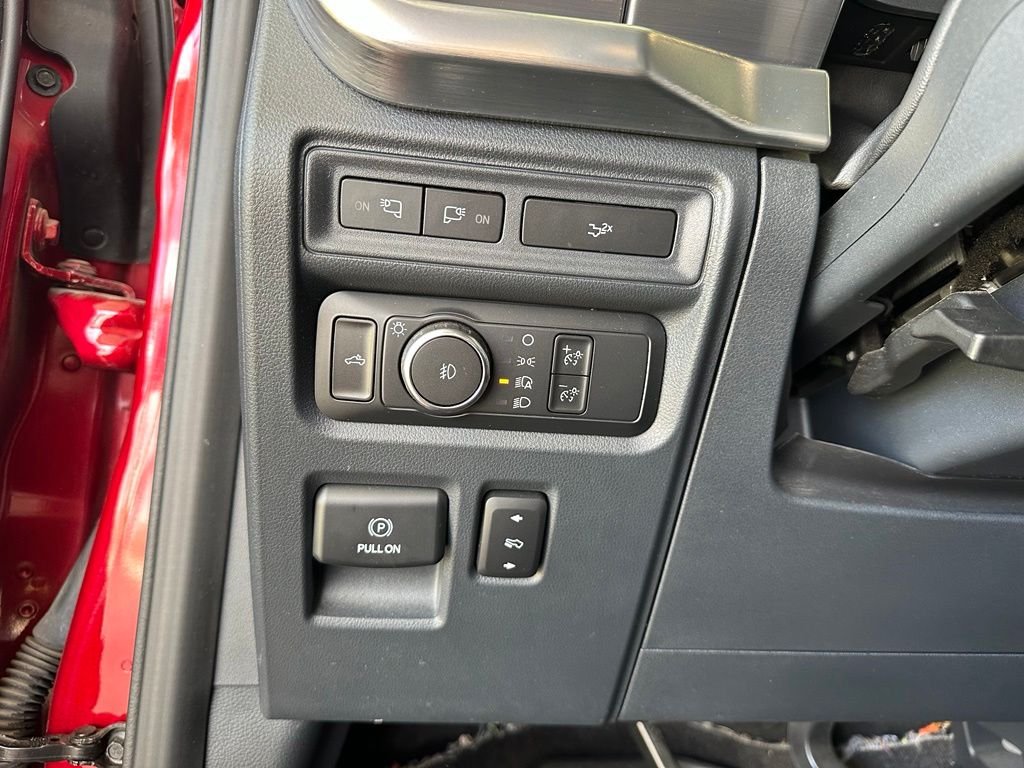 Used 2022 Red Ford Lariat image 19