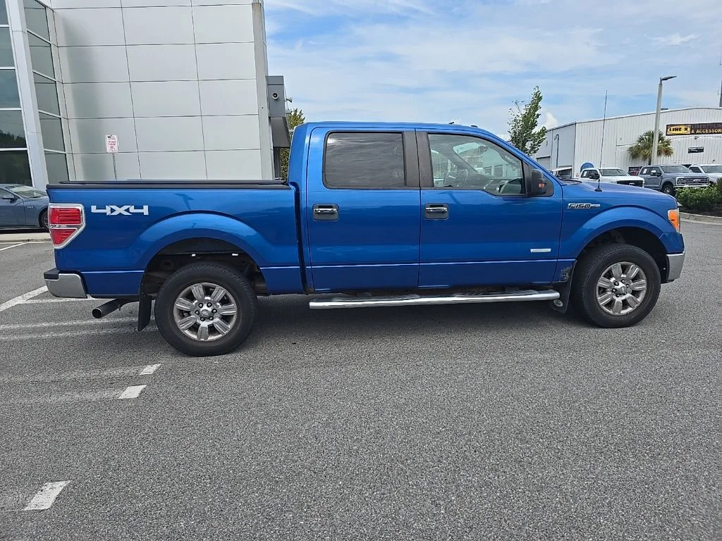Used 2011 Blue Ford XLT image 8